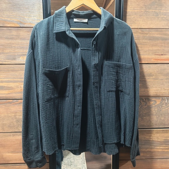 Charcoal Gray Gauze Textured Button-Up Shirt - Picture 1 of 2
